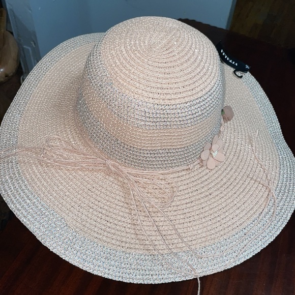 Beautiful rose gold with silver beach hat - Picture 3 of 5